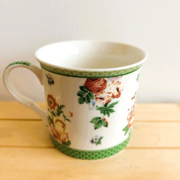 Victoria & Albert Summer Rose Mug Set - Picture 7 of 11